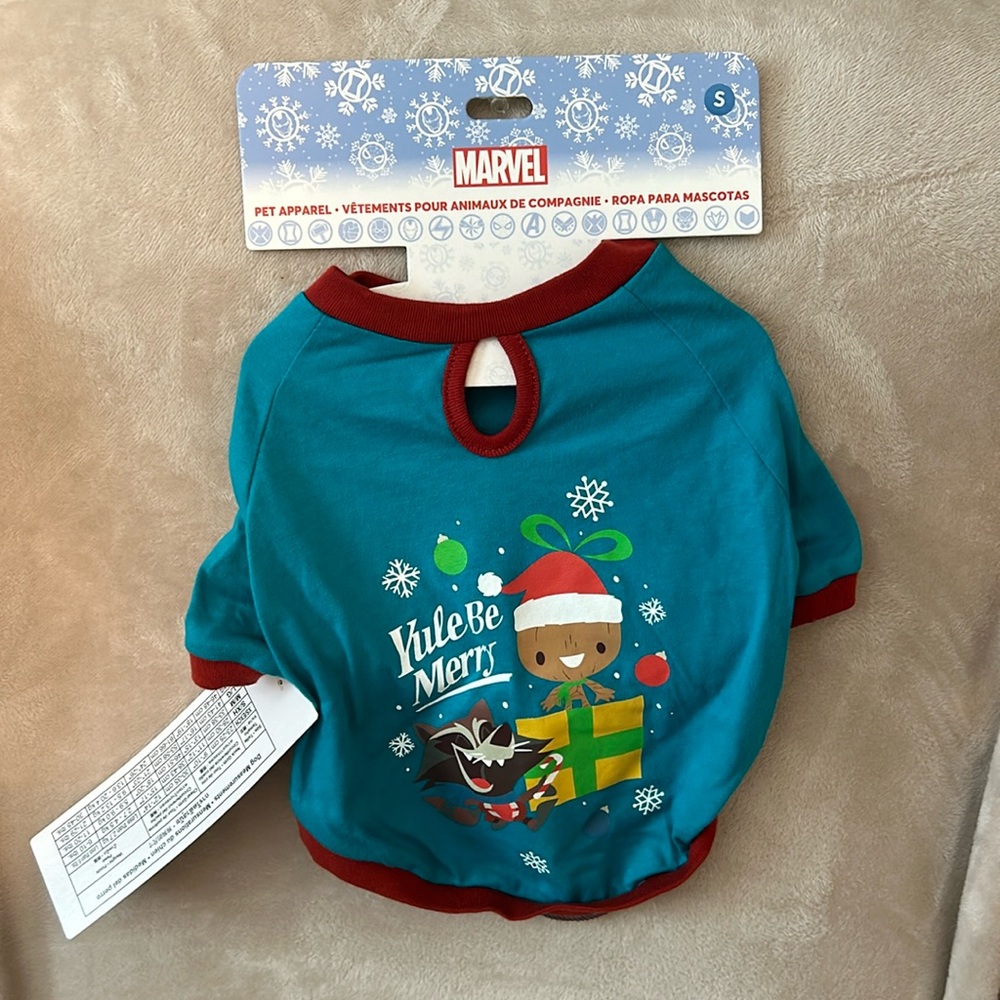 Disney Marvel Pet Apparel t-shirt.  Christmas themed Size S. NWT